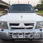 MITSUBISHI MONTERO 2003