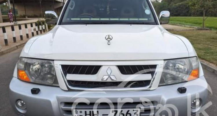 MITSUBISHI MONTERO 2003