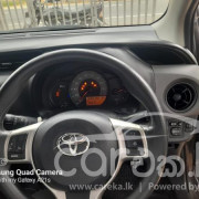 TOYOTA VITZ 2016