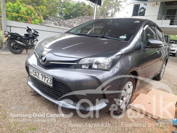 TOYOTA VITZ 2016