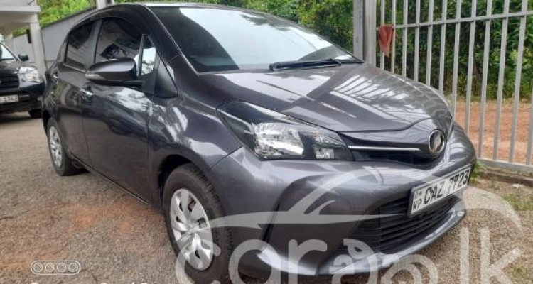 TOYOTA VITZ 2016