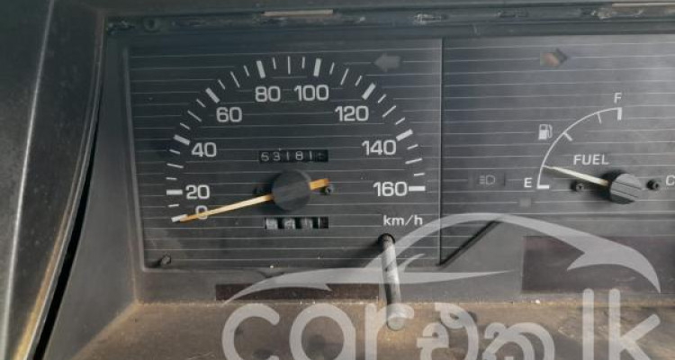TOYOTA HIACE 1983