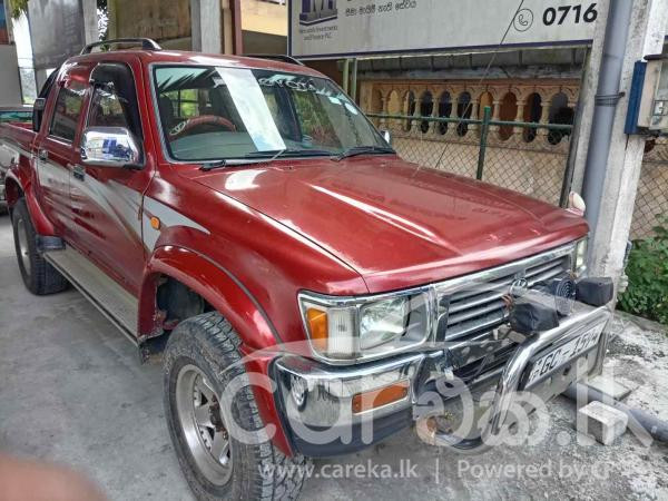 TOYOTA HILUX 2000