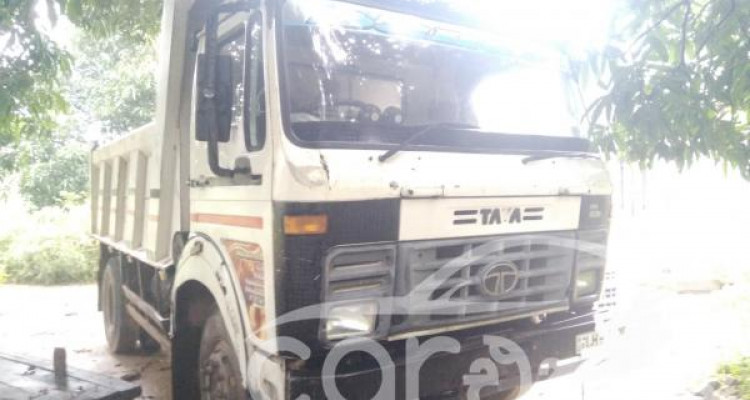 TATA 1615 2010