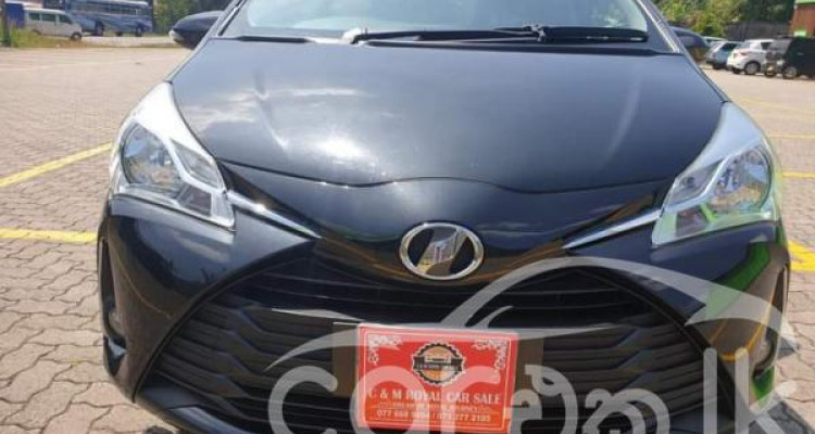 TOYOTA VITZ 2017