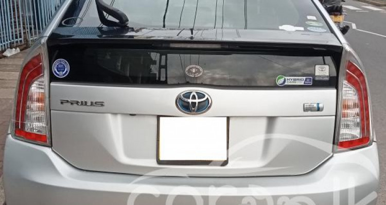 TOYOTA PRIUS 2012