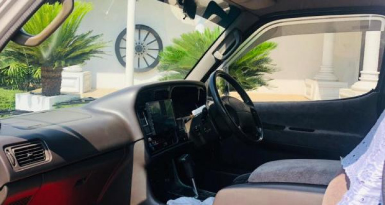TOYOTA GRAND CABIN 2001