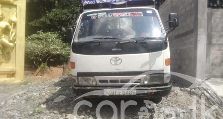 TOYOTA HIACE 1996