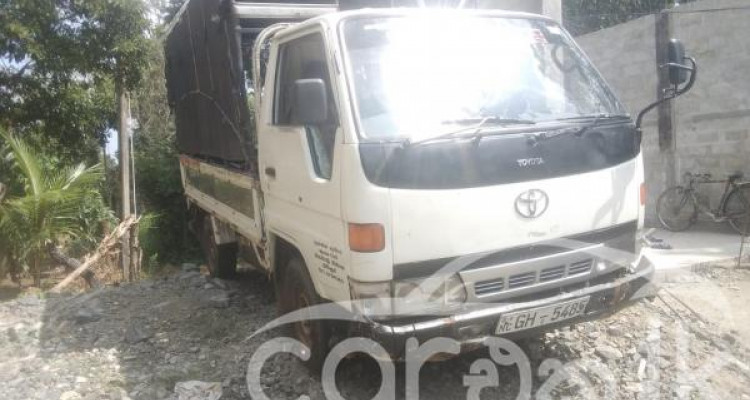 TOYOTA HIACE 1996