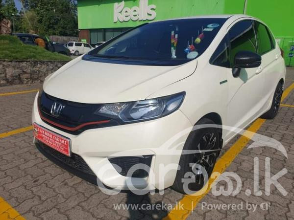 HONDA FIT GP5 2013