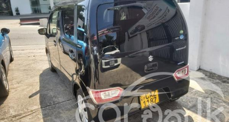 SUZUKI WAGON R 2017