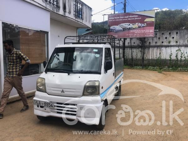 MITSUBISHI MINICAB GD U61T 2000