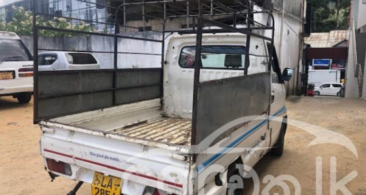 MITSUBISHI MINICAB GD U61T 2000