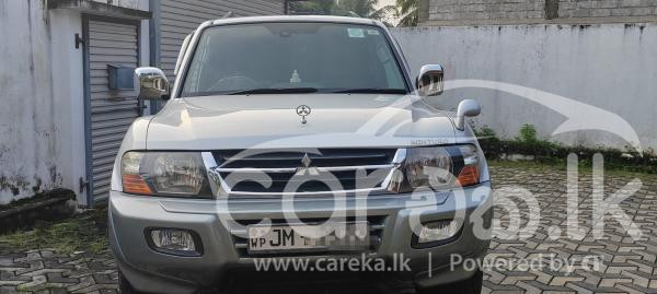 MITSUBISHI PAJERO 2001