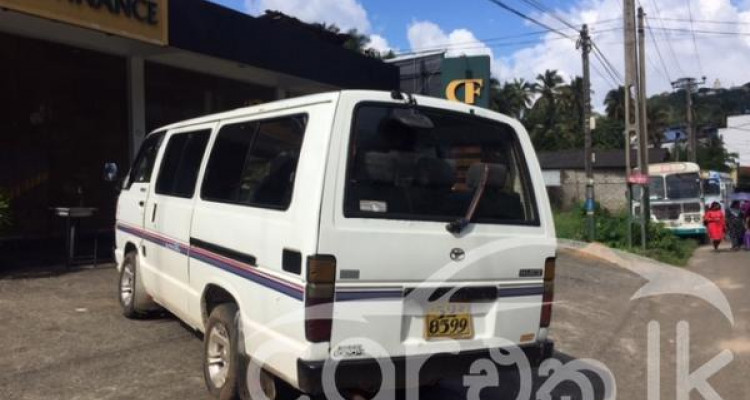 TOYOTA HIACE LH61 1987