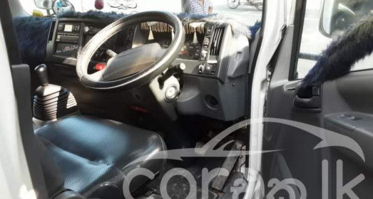 ISUZU ELF 2015