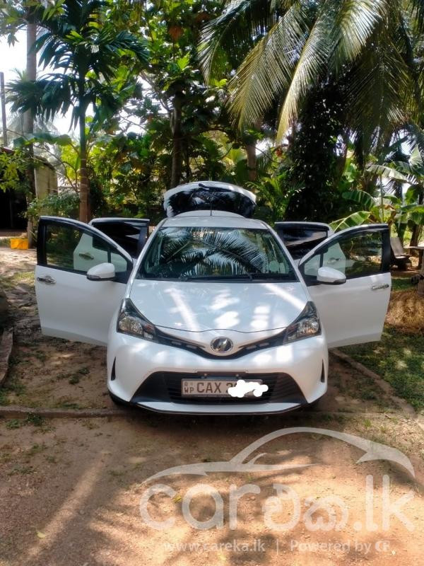 TOYOTA VITZ 2014