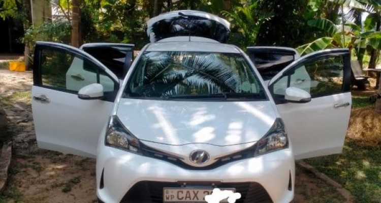 TOYOTA VITZ 2014