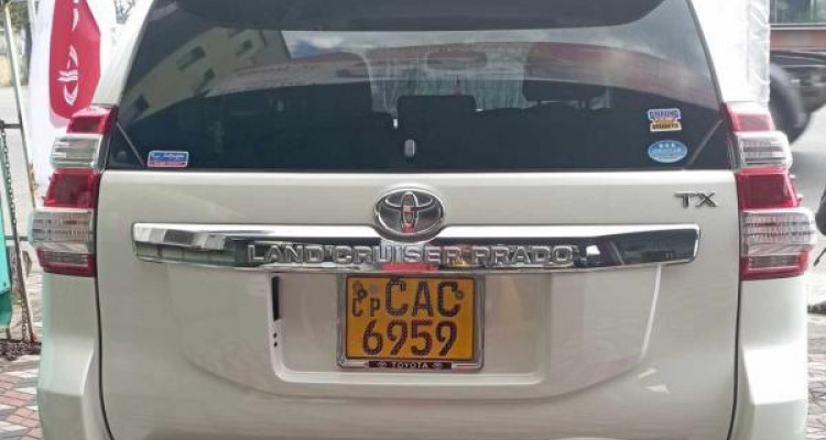 TOYOTA LAND CRUISER PRADO 2014
