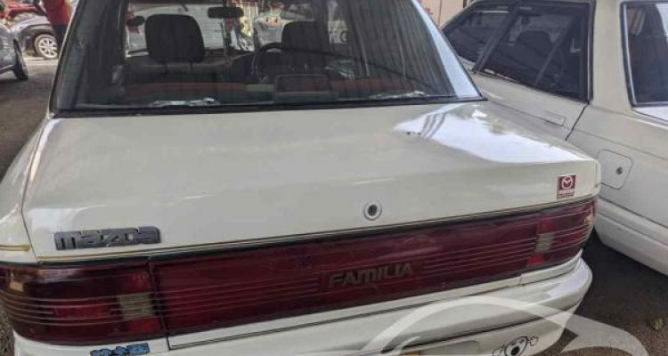 MAZDA FAMILIA 1992
