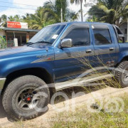 TOYOTA HILUX 1992