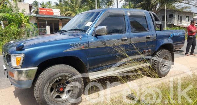 TOYOTA HILUX 1992