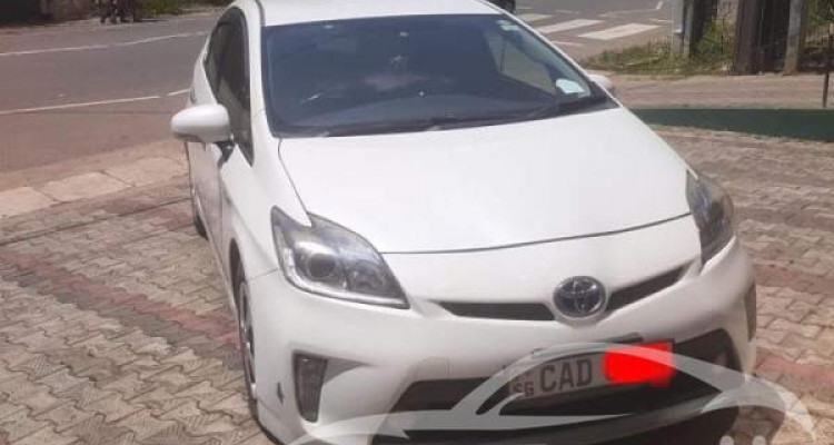 TOYOTA PRIUS 2013