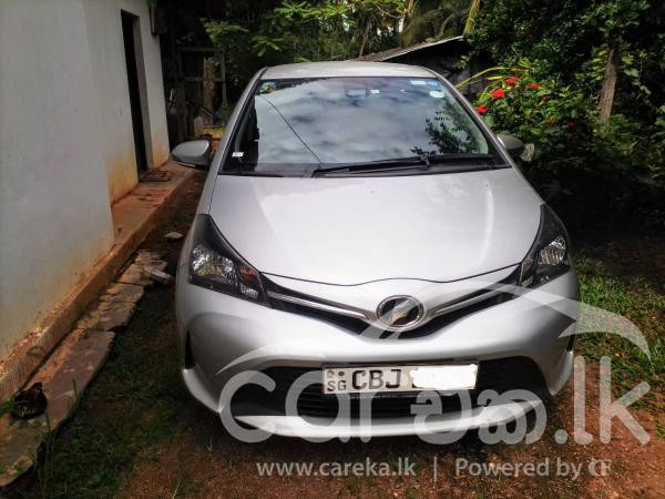 TOYOTA VITZ 2016