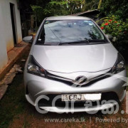 TOYOTA VITZ 2016