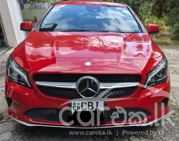 MERCEDES BENZ CLA180 2017