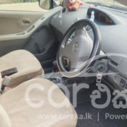 TOYOTA VITZ  2007