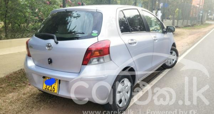 TOYOTA VITZ  2007