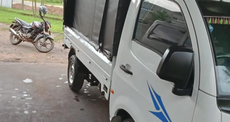 TATA SUPER ACE 2011