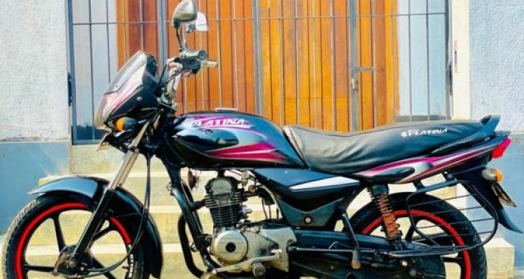 Bajaj platina 2013 model on sale
