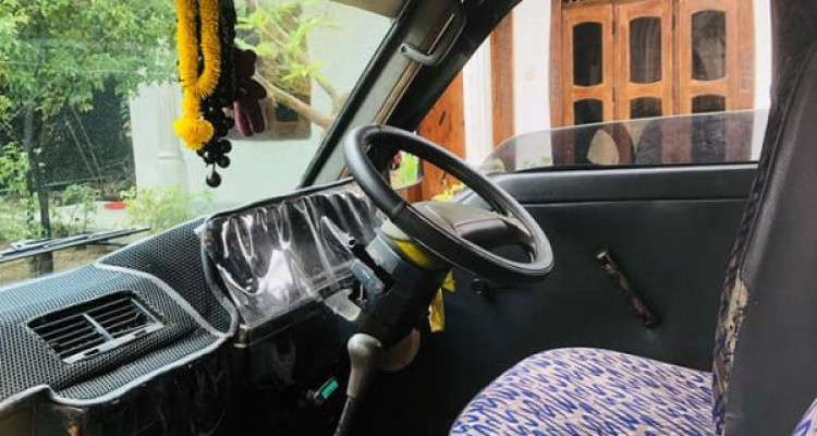 TOYOTA HIACE 1985
