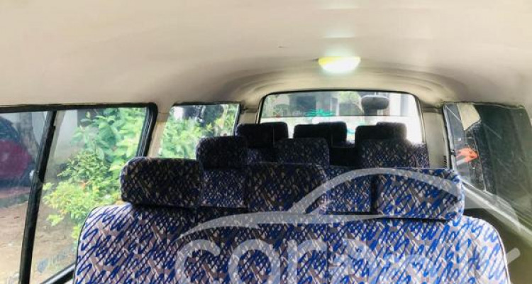 TOYOTA HIACE 1985
