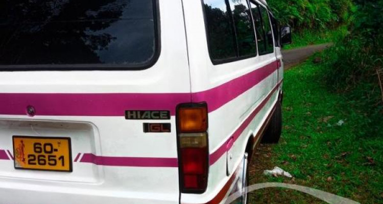 TOYOTA HIACE LH40 1986