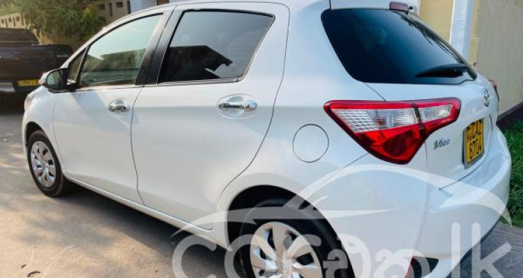 TOYOTA VITZ 2018