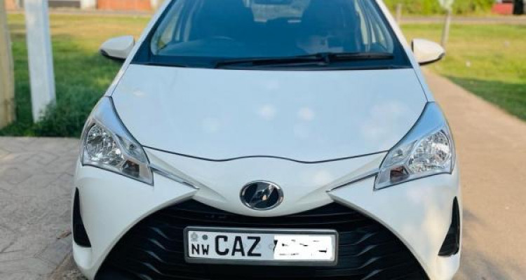 TOYOTA VITZ 2018