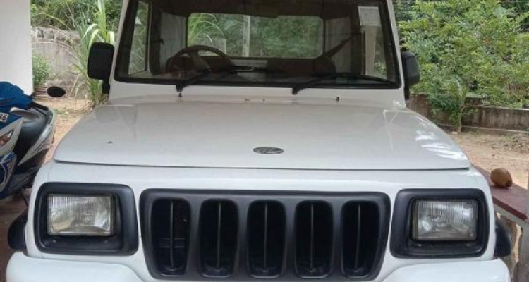 MAHINDRA BOLERO 2010