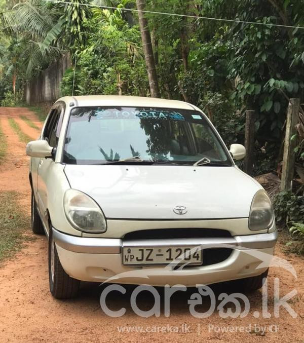TOYOTA DUET 2001