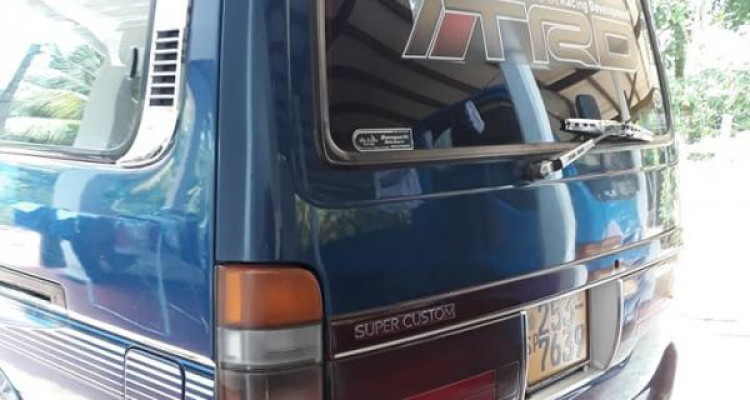 TOYOTA HIACE 1995