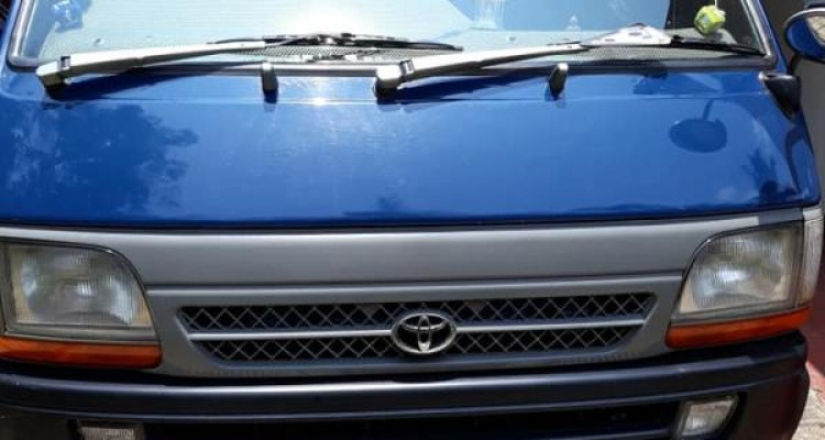 TOYOTA HIACE 1995