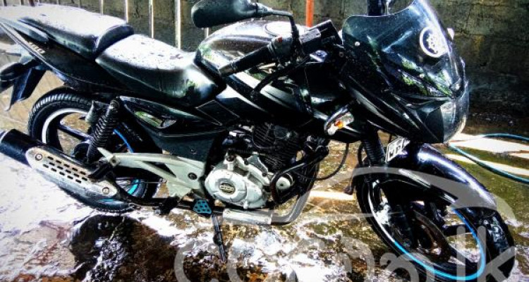 BAJAJ PULSAR 2016