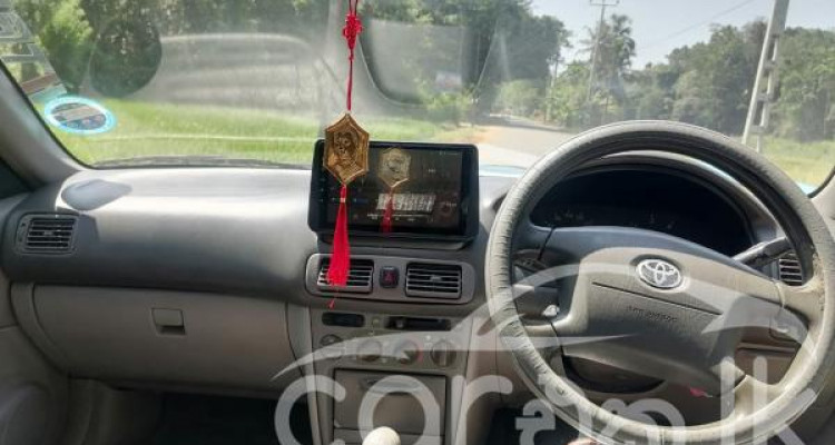 TOYOTA COROLLA 2001
