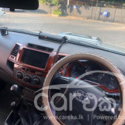TOYOTA HILUX 2012