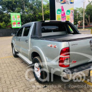 TOYOTA HILUX 2012