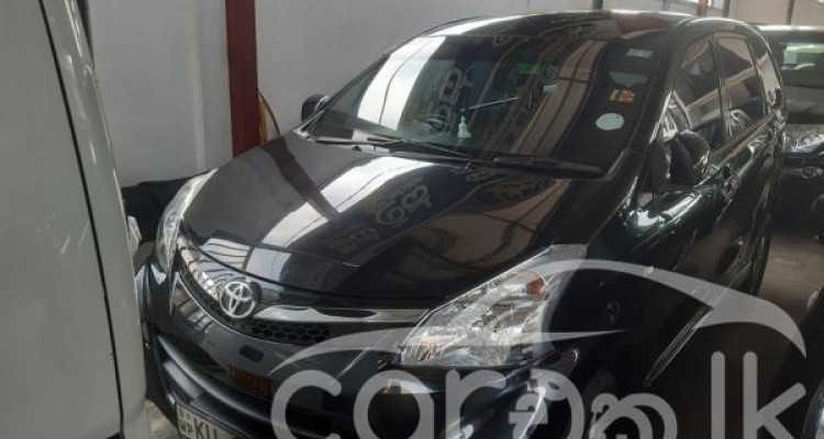 TOYOTA AVANZA 2012