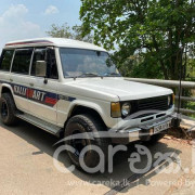 MITSUBISHI PAJERO 1987