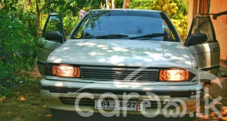 NISSAN BLUEBIRD 1990